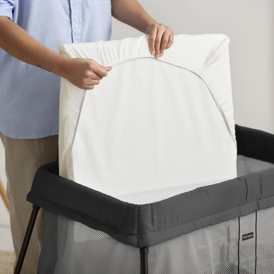 Travel Crib with Fitted Sheet C2625