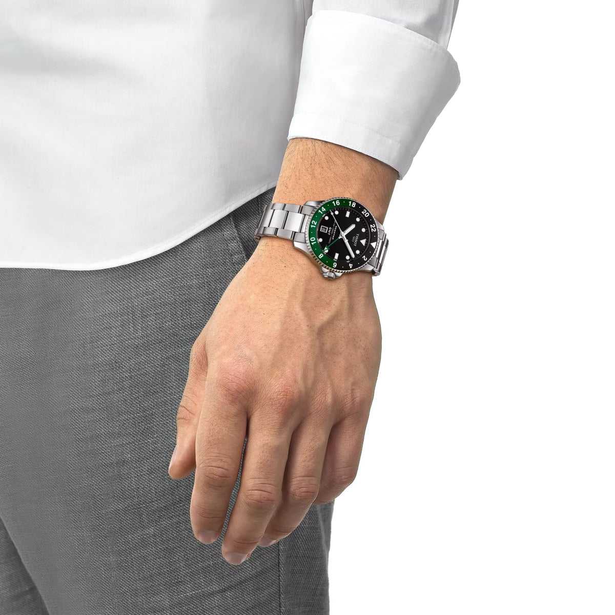 Black Dial 40mm Swiss Quartz GMT Men's Watch J67193